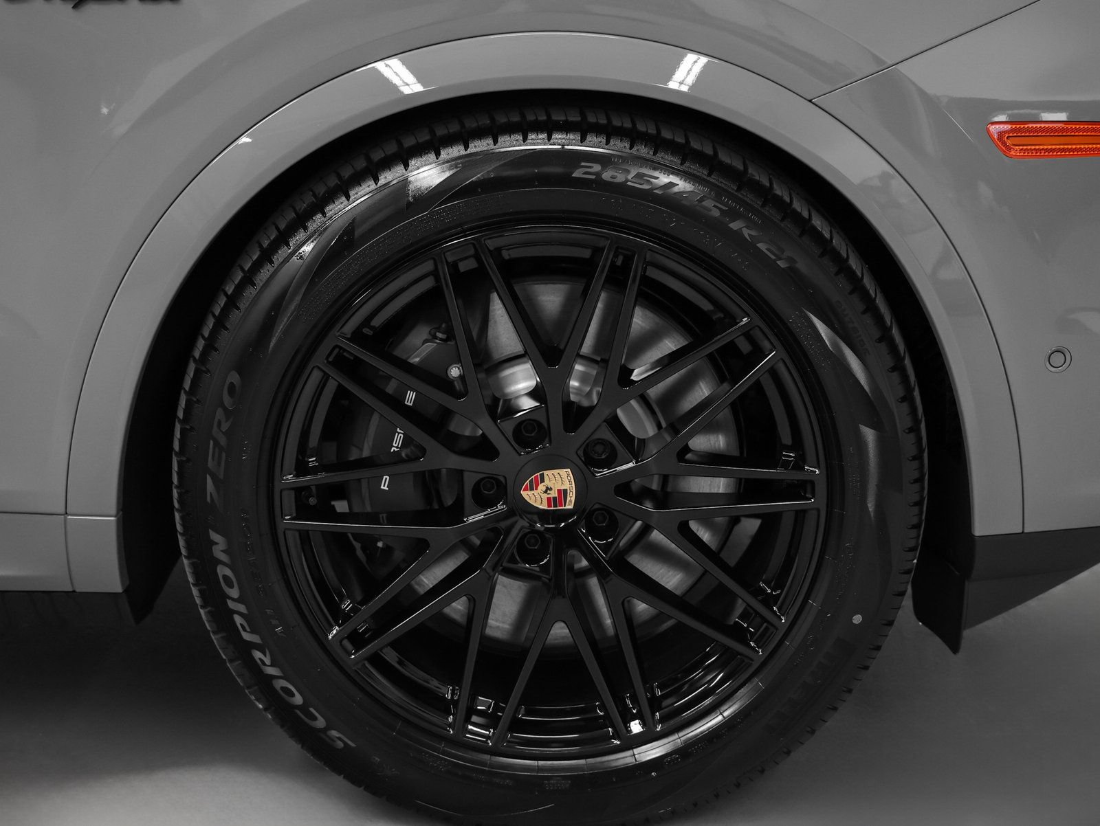 New 2026 Porsche Cayenne E-Hybrid Coupe AWD/4WD image 16