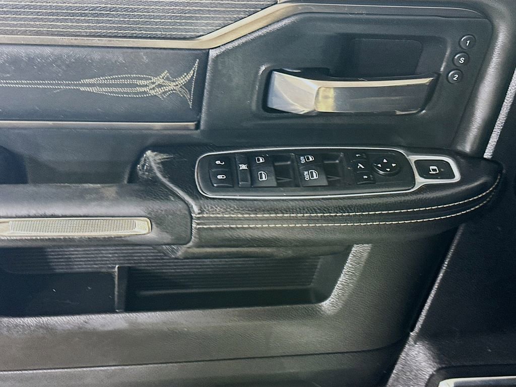 Used 2019 RAM 3500 Limited image 25