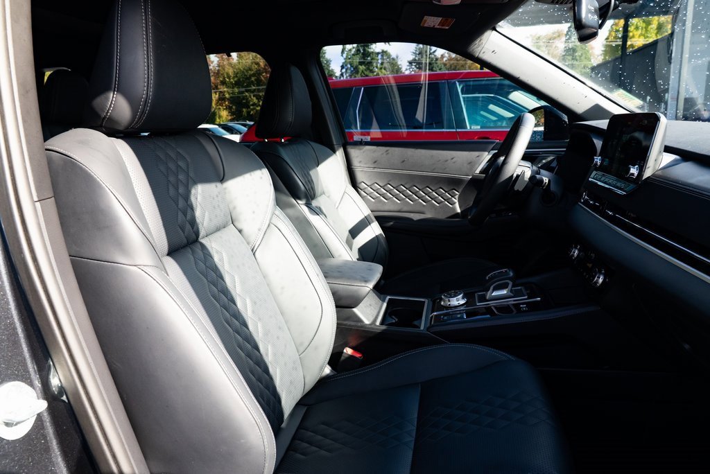 Used 2025 Mitsubishi Outlander SEL Black Edition image 23