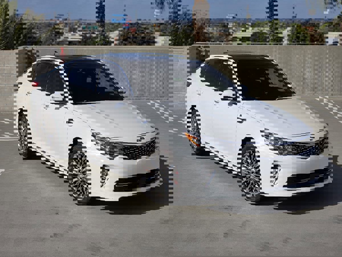 Used 2018 Kia Optima SX w/ Technology Package image 2