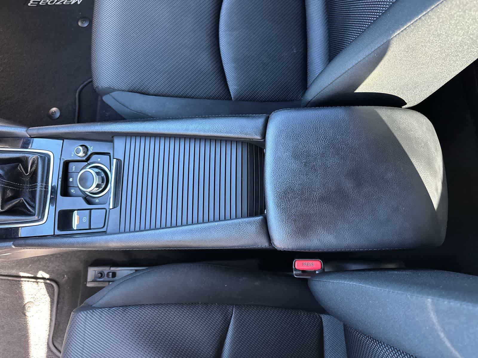 Used 2017 MAZDA MAZDA3 Sport FWD image 21