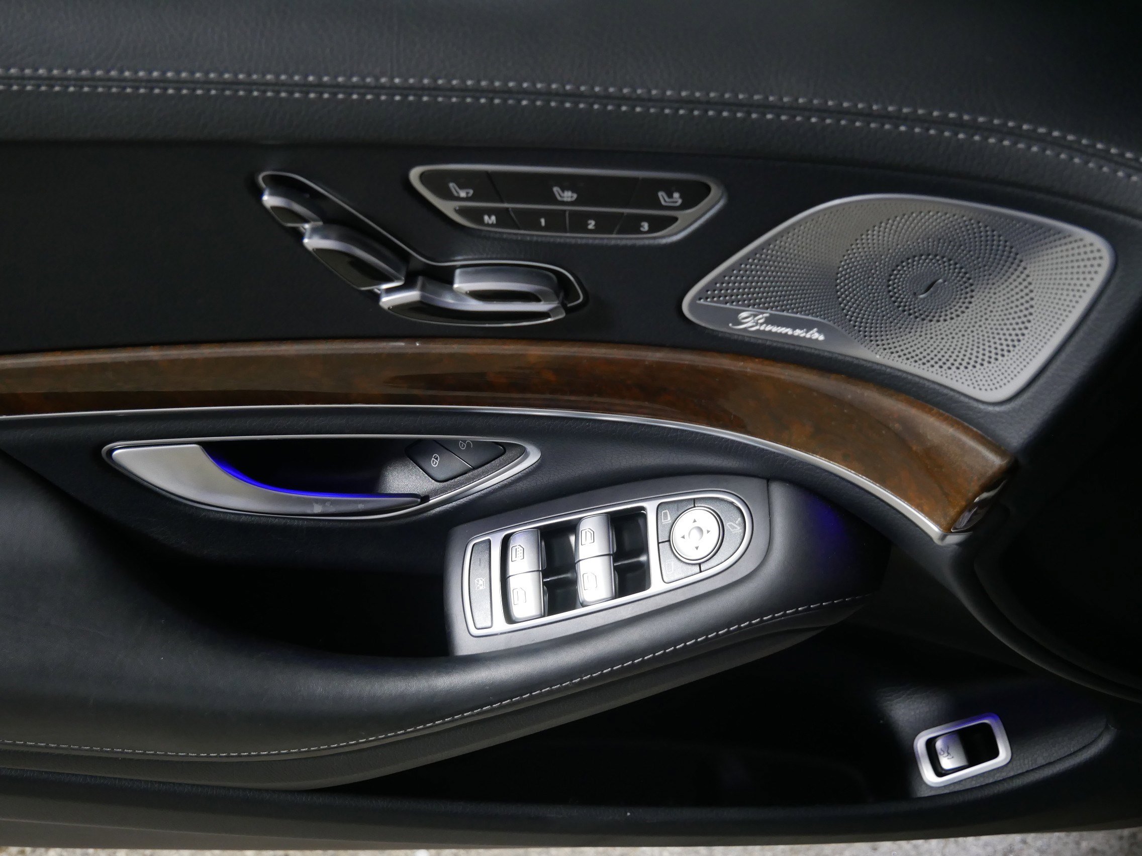 Used 2016 Mercedes-Benz S 550 S 550 w/ Sport Package image 19