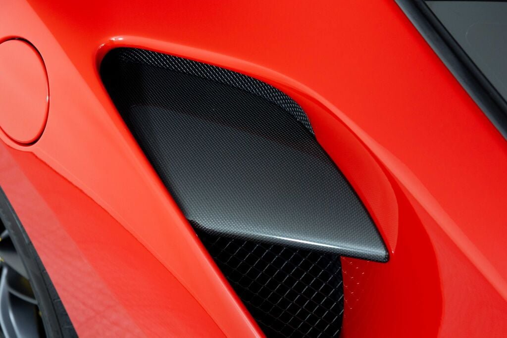 Used 2017 Ferrari 488 GTB RWD image 33
