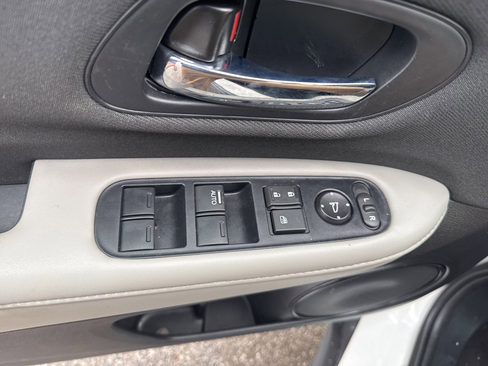 Used 2021 Honda HR-V LX image 14