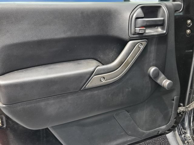 Used 2017 Jeep Wrangler Sport w/ Quick Order Package 24S AWD/4WD image 13