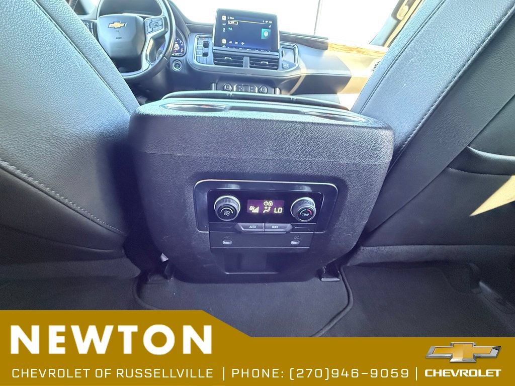 Used 2022 Chevrolet Suburban LT RWD image 11