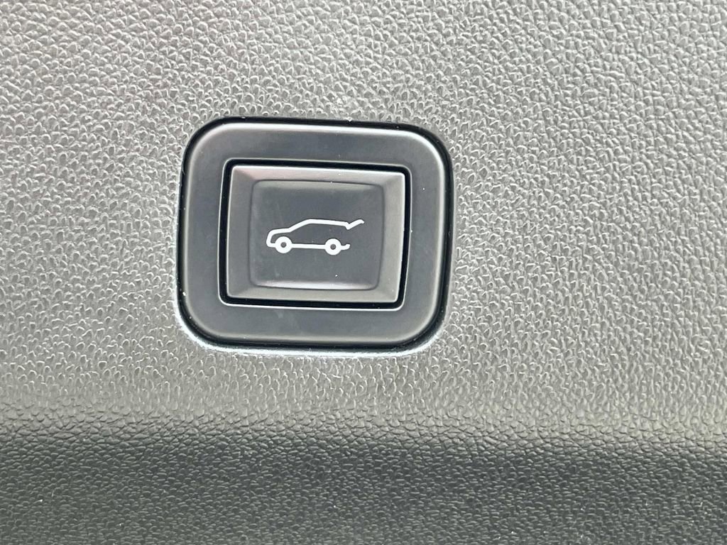 Used 2021 Chevrolet Tahoe Premier image 13