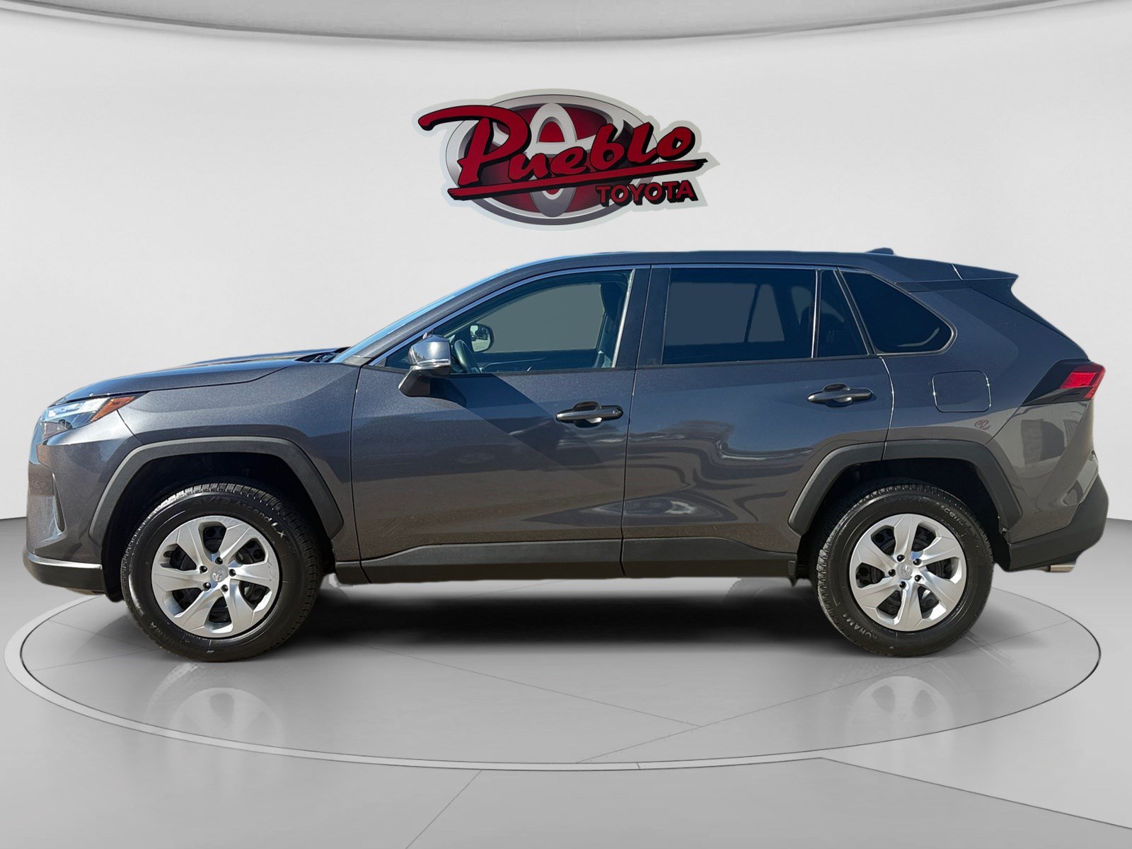 Used 2023 Toyota RAV4 LE FWD image 2