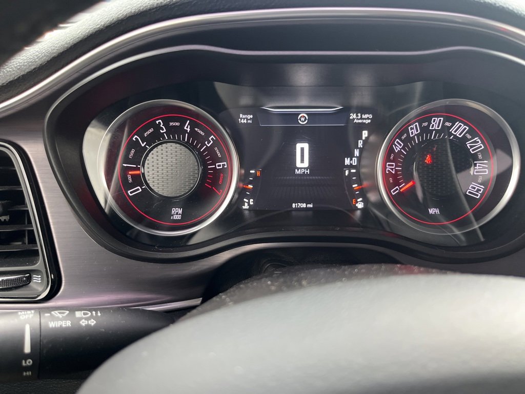 Used 2018 Dodge Challenger SXT image 6