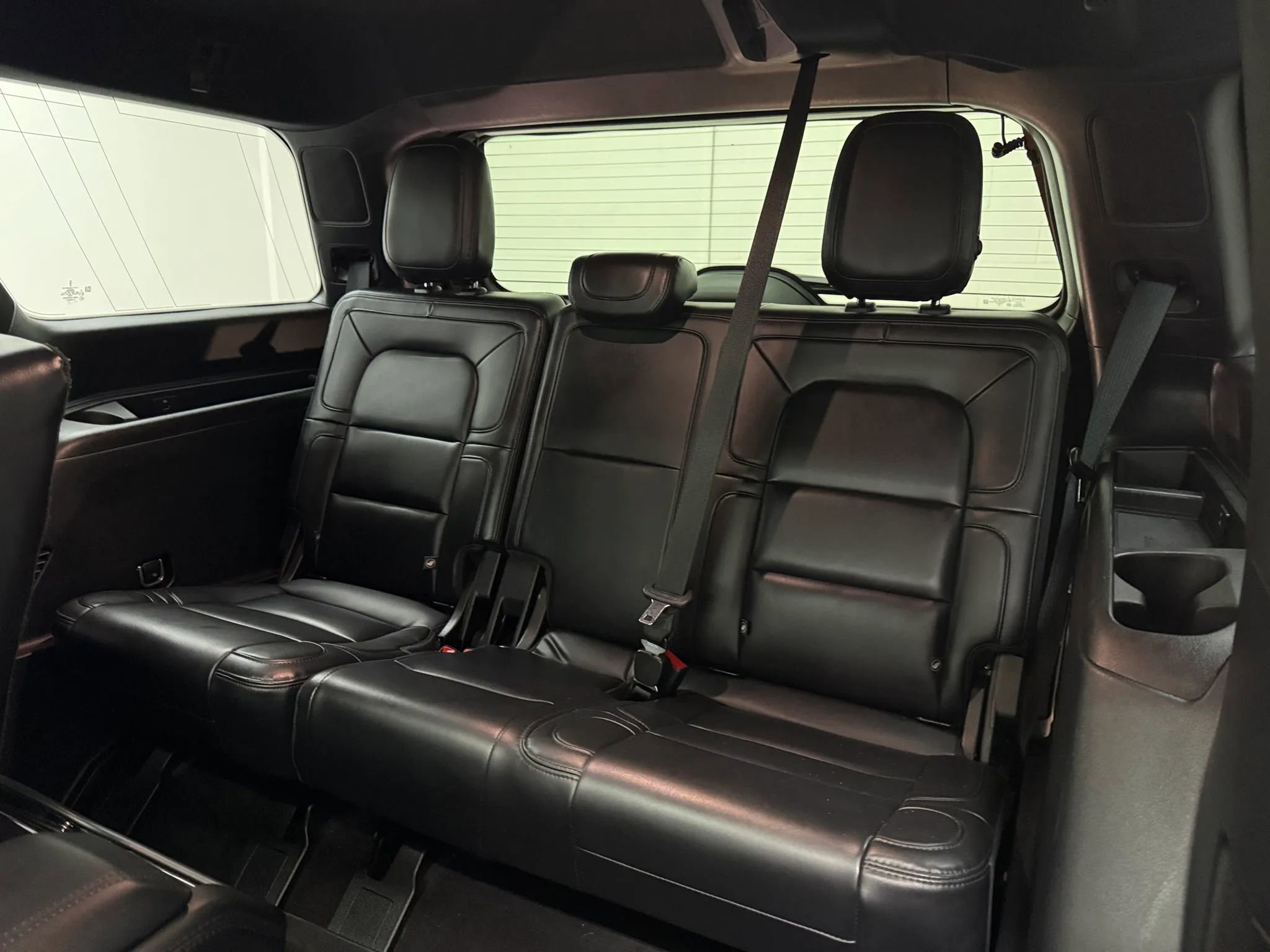 Used 2021 Lincoln Navigator Reserve w/ Luxury Package image 17