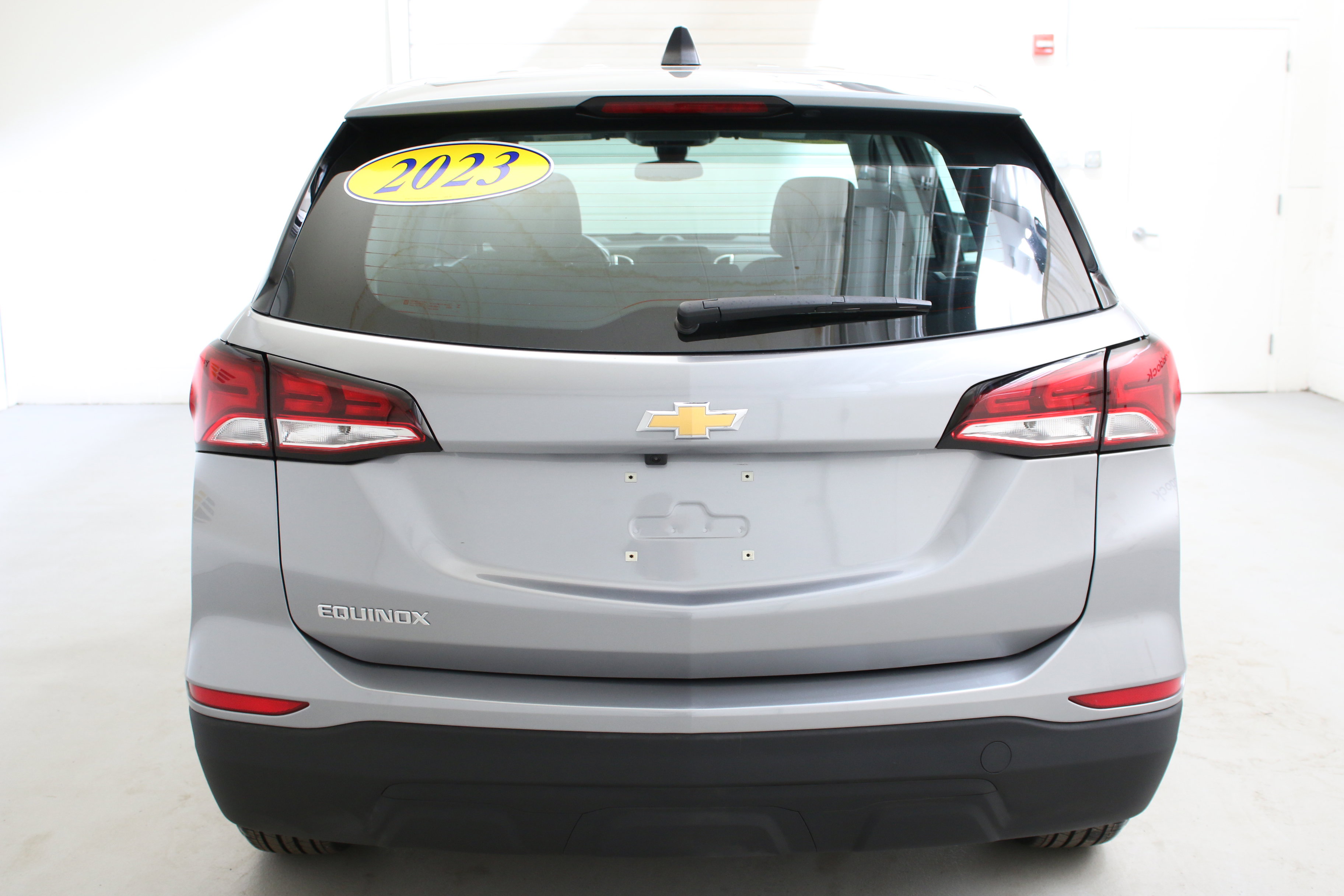 Used 2023 Chevrolet Equinox LS FWD image 7