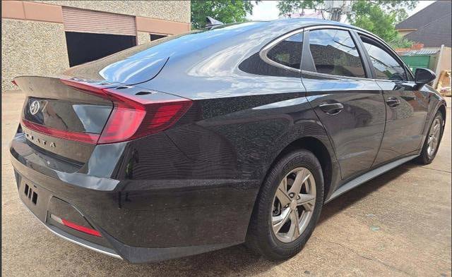 Used 2022 Hyundai Sonata SE FWD image 2