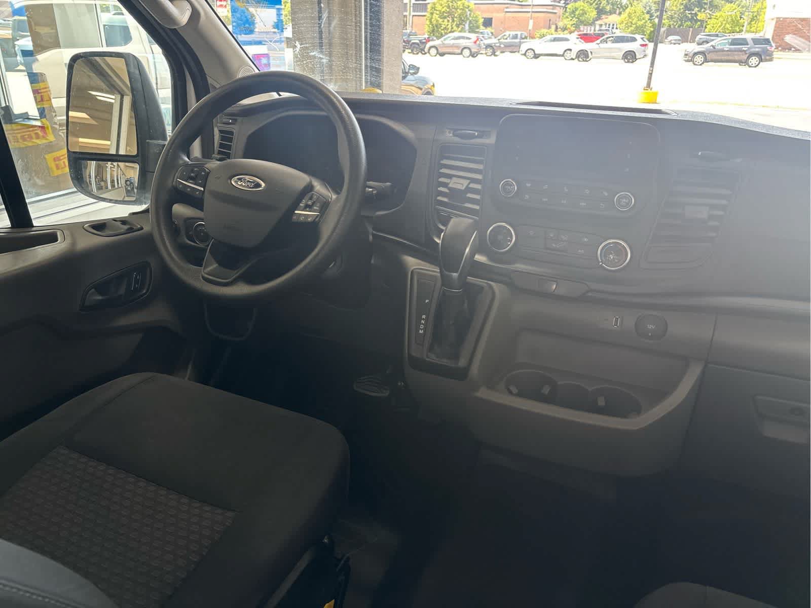Used 2024 Ford Transit 250 148 Medium Roof RWD image 9