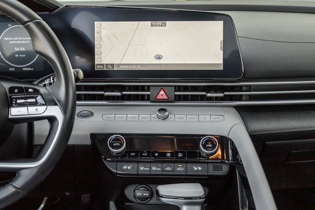 Used 2024 Hyundai Elantra Limited image 7