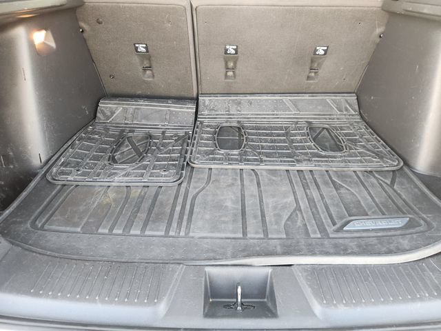Used 2024 Chevrolet Trax RS w/ Sunroof Package FWD image 32
