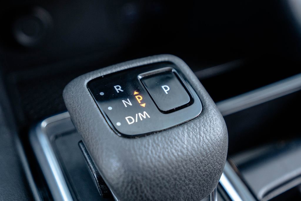 Used 2024 Nissan Pathfinder SV FWD image 23