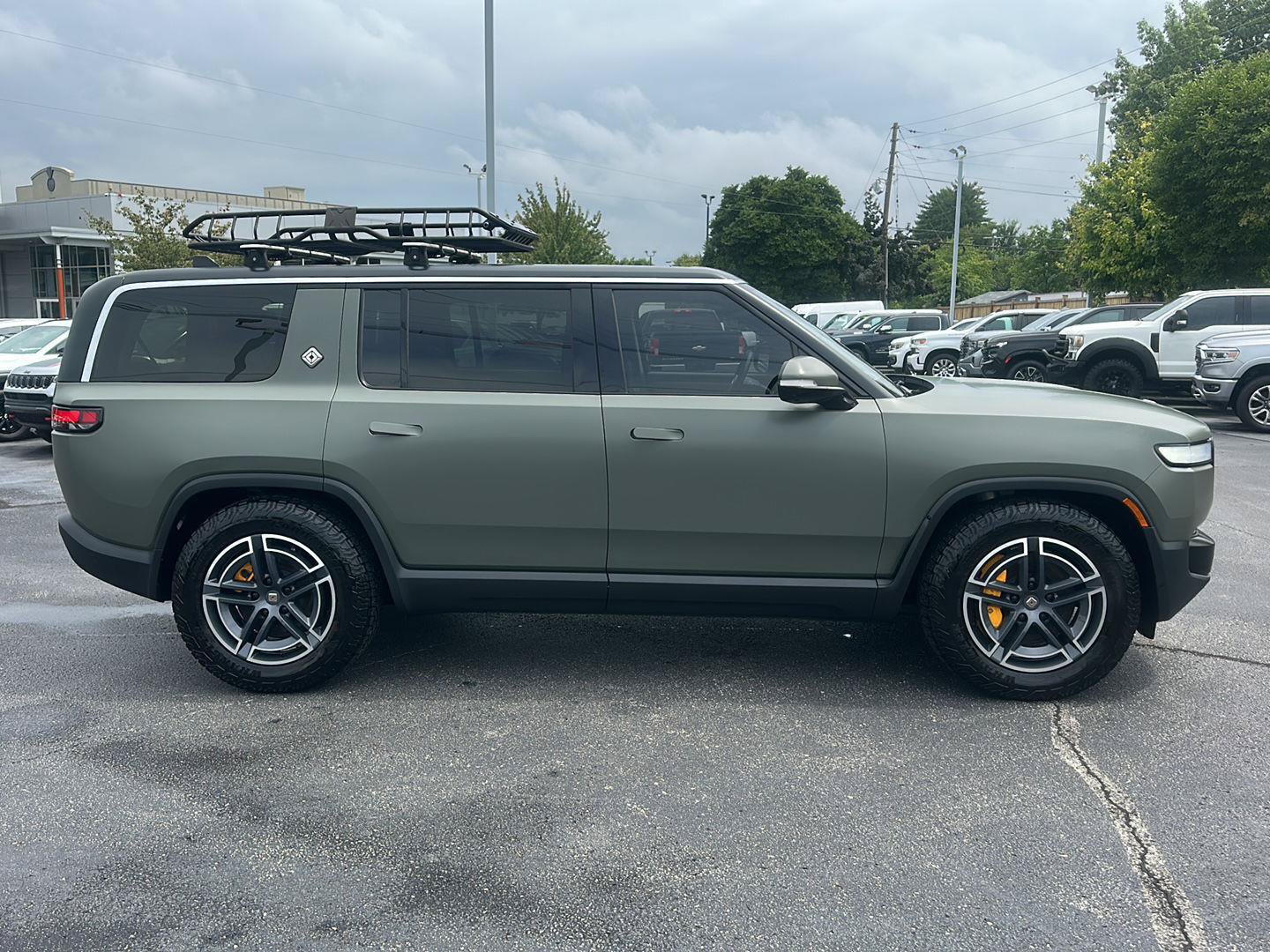 Used 2022 Rivian R1S Launch Edition AWD/4WD image 3