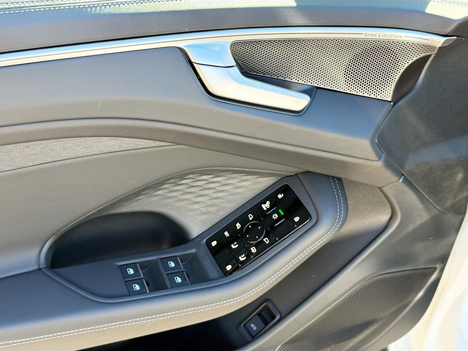 New 2026 Audi A6 Premium Plus AWD/4WD image 17