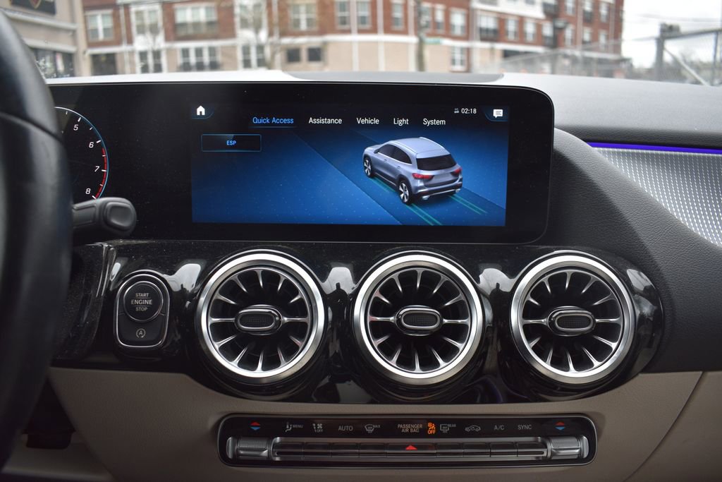 Used 2022 Mercedes-Benz GLA 250 w/ Premium Package Lite image 17