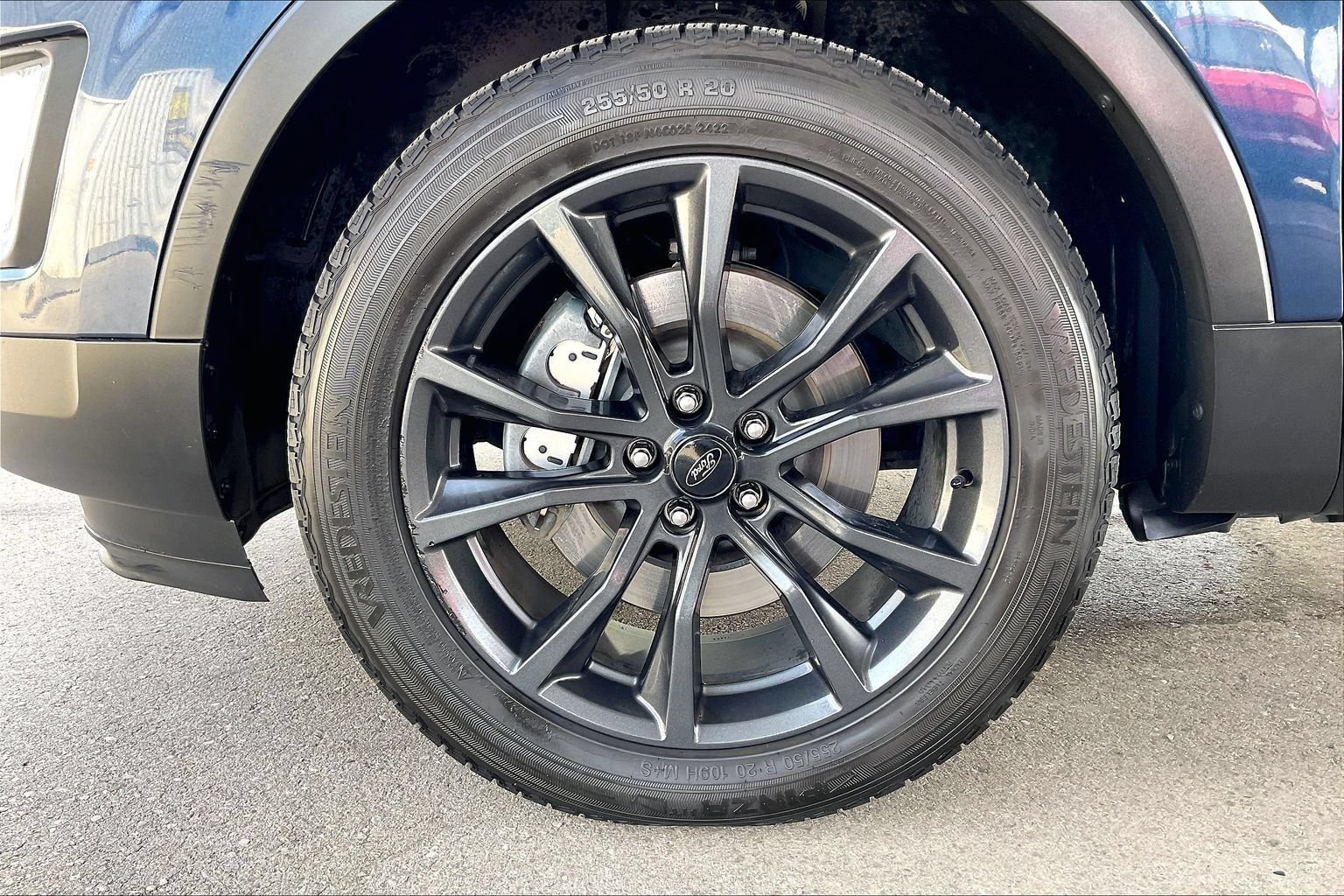 Used 2017 Ford Explorer XLT w/ Equipment Group 202A AWD/4WD image 27