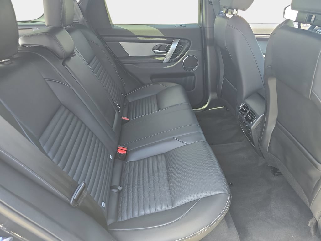 Certified 2025 Land Rover Discovery Sport Dynamic SE AWD/4WD image 11