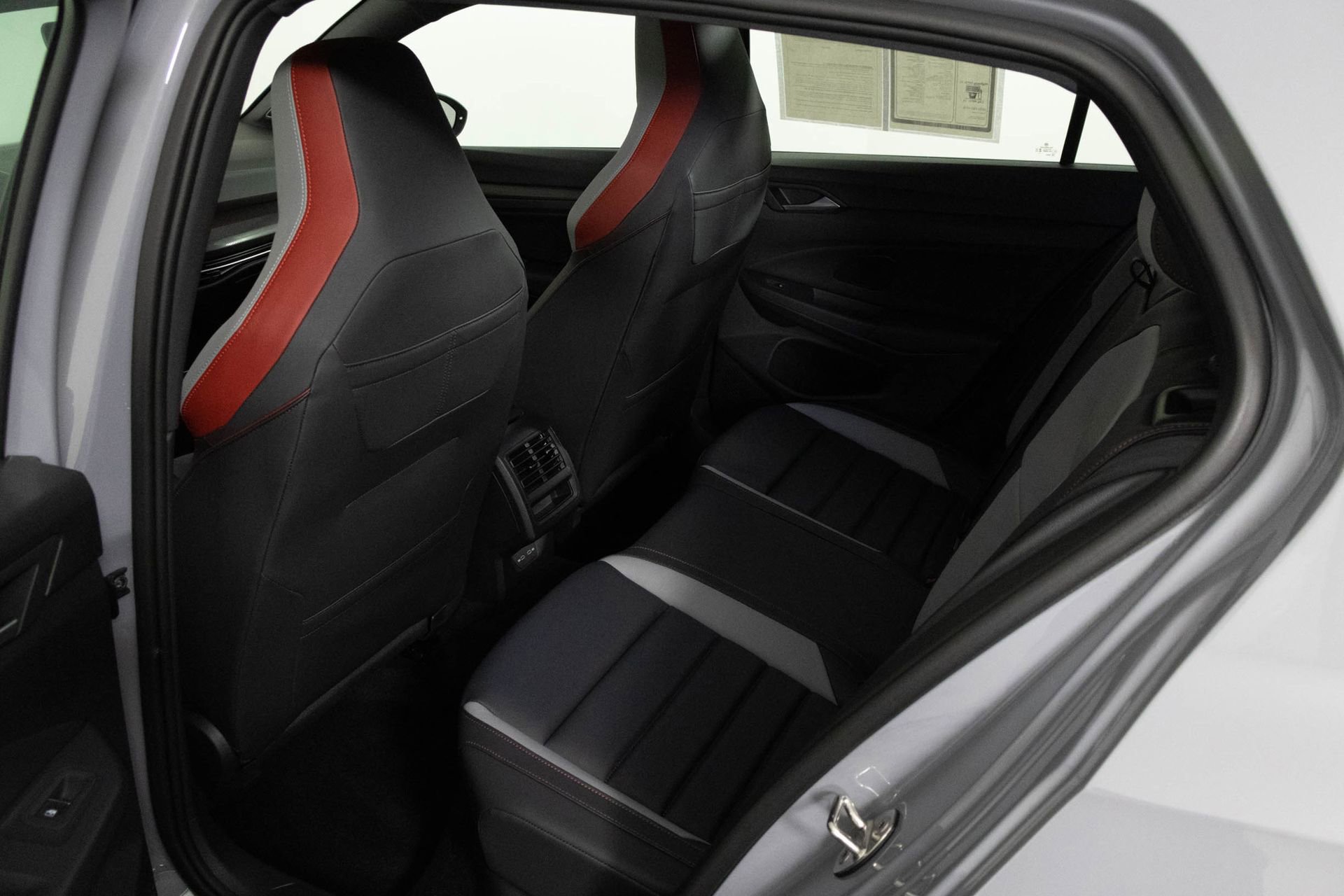 Used 2024 Volkswagen GTI SE image 33