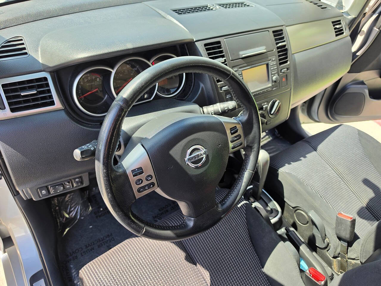 Used 2012 Nissan Versa Hatchback w/ SL Navigation Pkg FWD image 34
