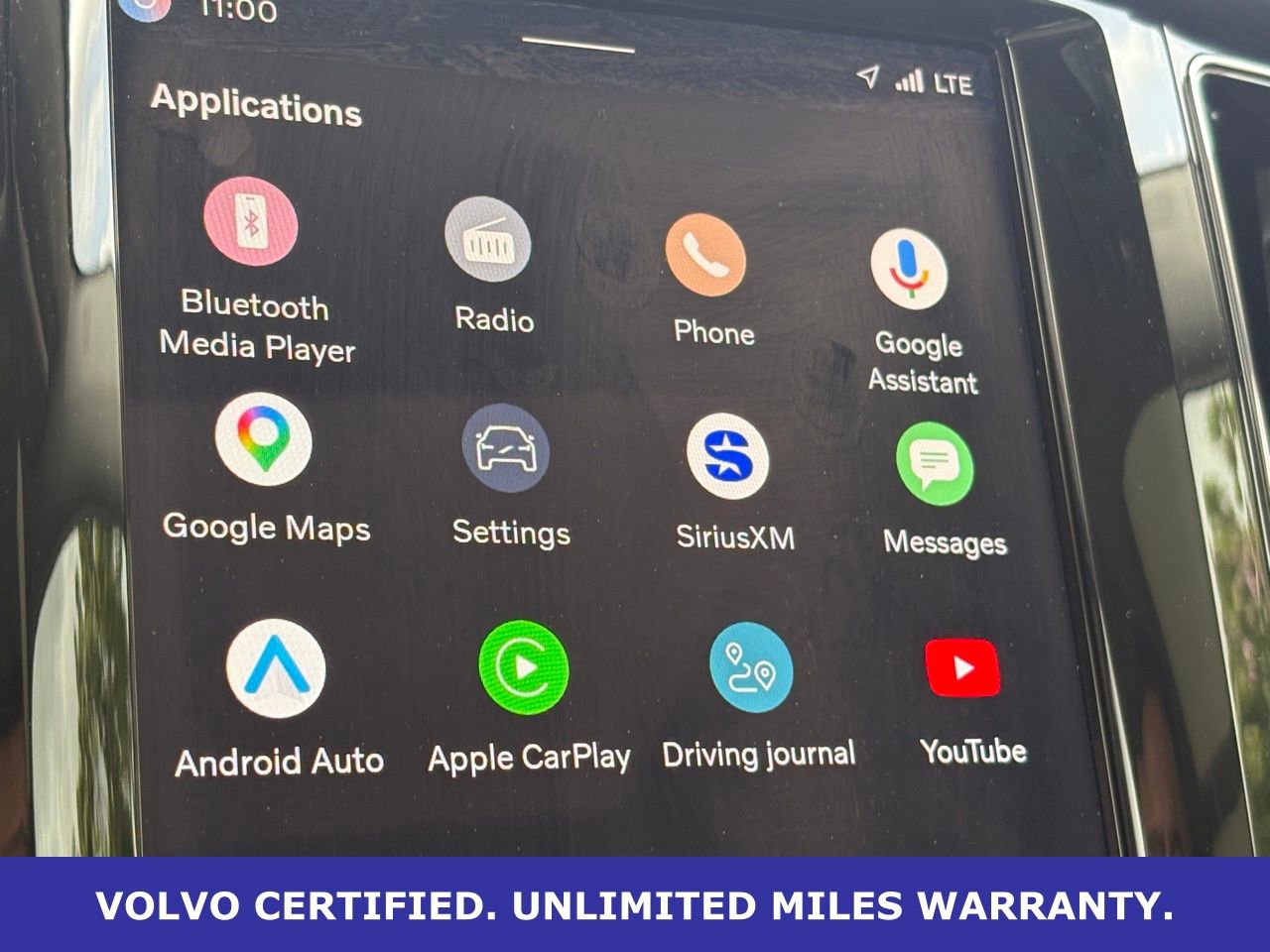 Certified 2025 Volvo XC60 B5 Plus AWD/4WD image 26