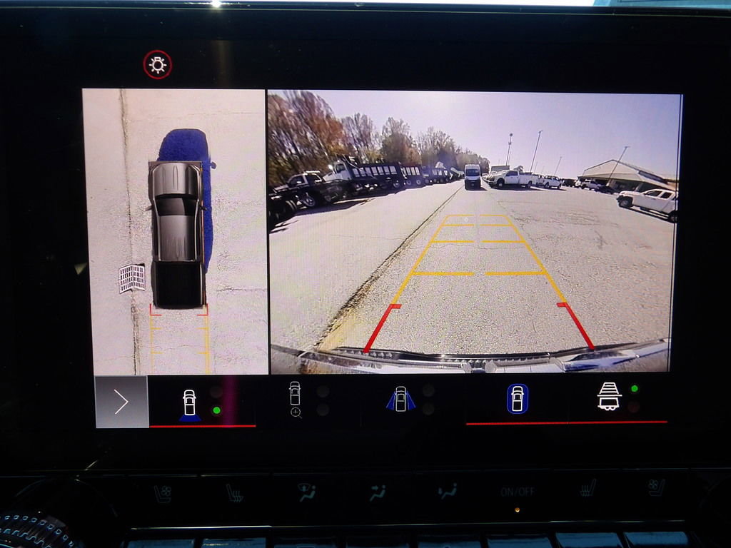 Used 2023 GMC Canyon AT4 w/ AT4 Premium Package image 24