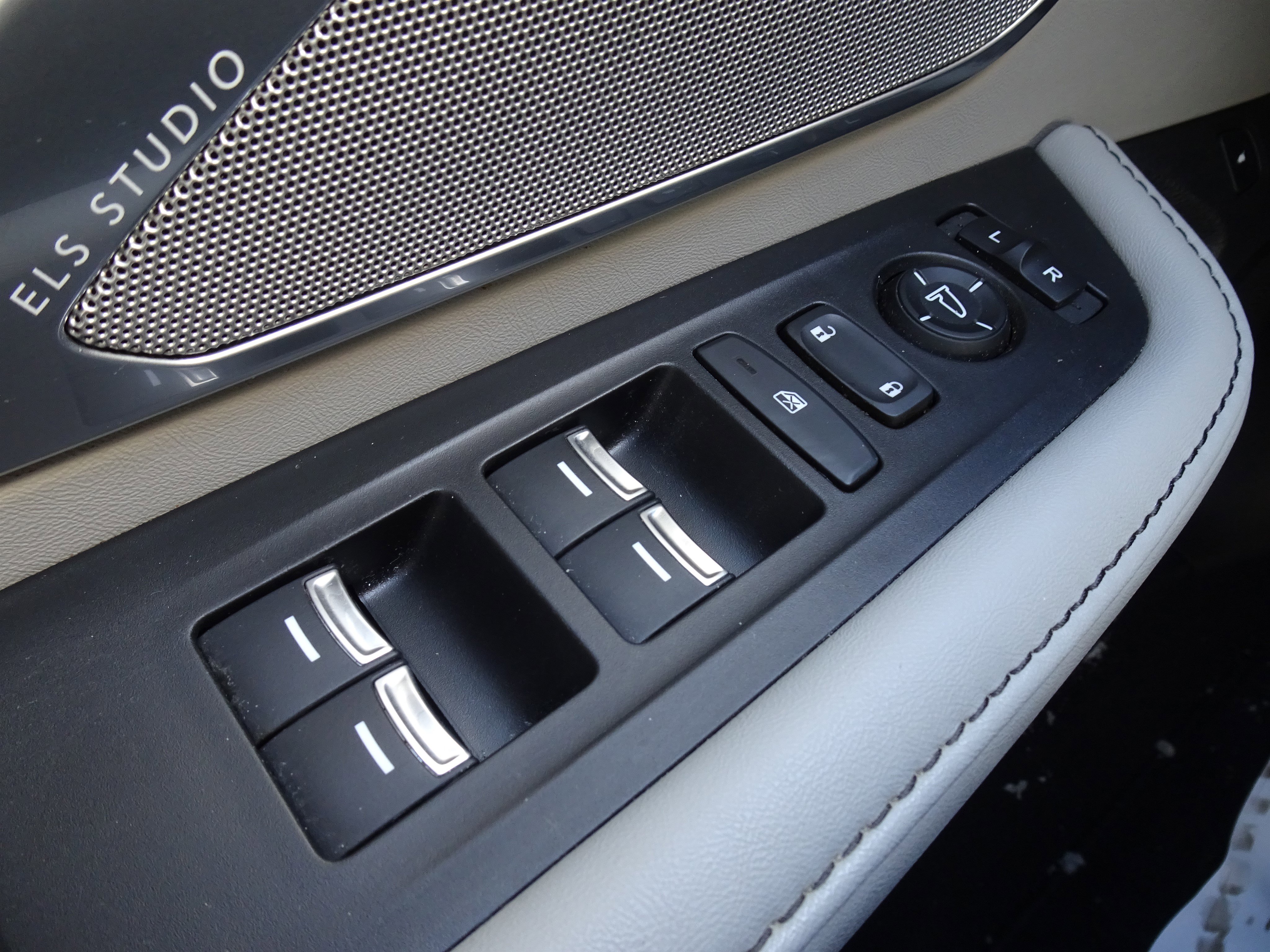 Used 2023 Acura RDX AWD w/ Technology Package image 25