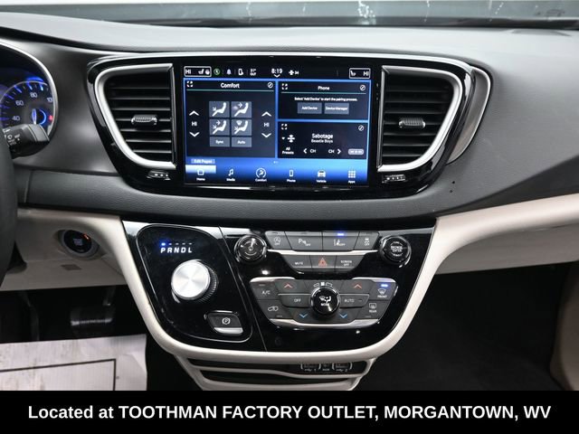 Used 2023 Chrysler Pacifica Touring-L image 20