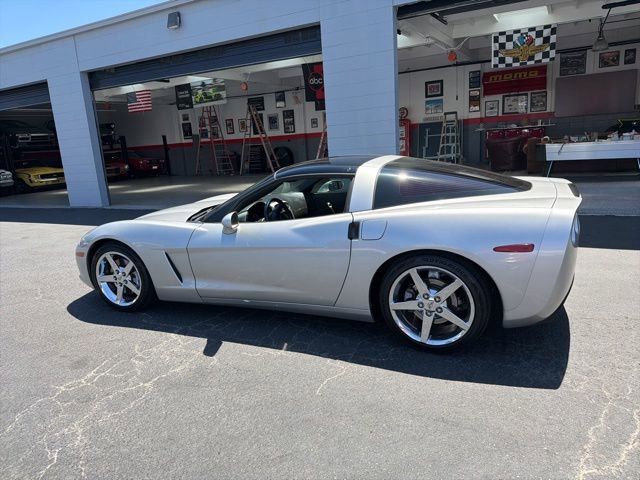 Used 2005 Chevrolet Corvette Coupe w/ Preferred Equipment Group RWD image 16