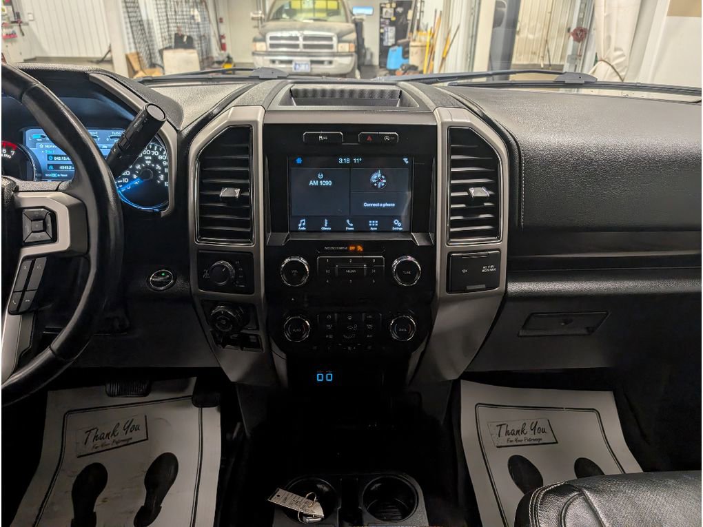 Used 2017 Ford F150 Lariat w/ Heavy-Duty Payload Package AWD/4WD image 13