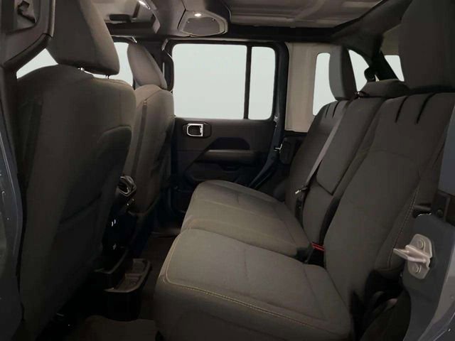 Used 2025 Jeep Wrangler Unlimited Sahara w/ Safety Group AWD/4WD image 77