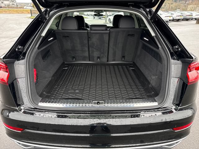 Used 2023 Audi Q8 Premium Plus w/ Premium Plus Package AWD/4WD image 13