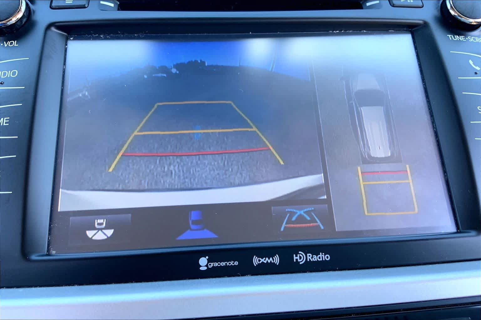 Used 2018 Toyota Highlander Limited Platinum FWD image 26