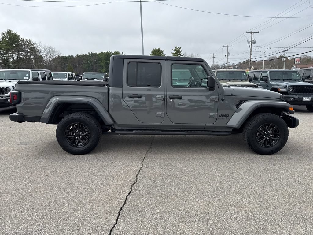 Certified 2021 Jeep Gladiator Sport AWD/4WD image 6