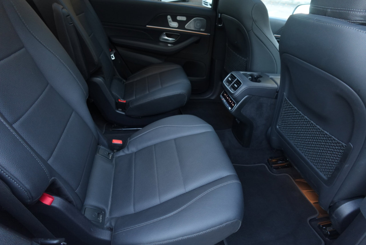 Used 2023 Mercedes-Benz GLS 450 4MATIC w/ Warmth & Comfort Package image 12