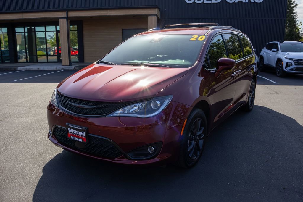 Used 2020 Chrysler Pacifica Touring-L w/ Advanced Safetytec Group AWD/4WD image 3