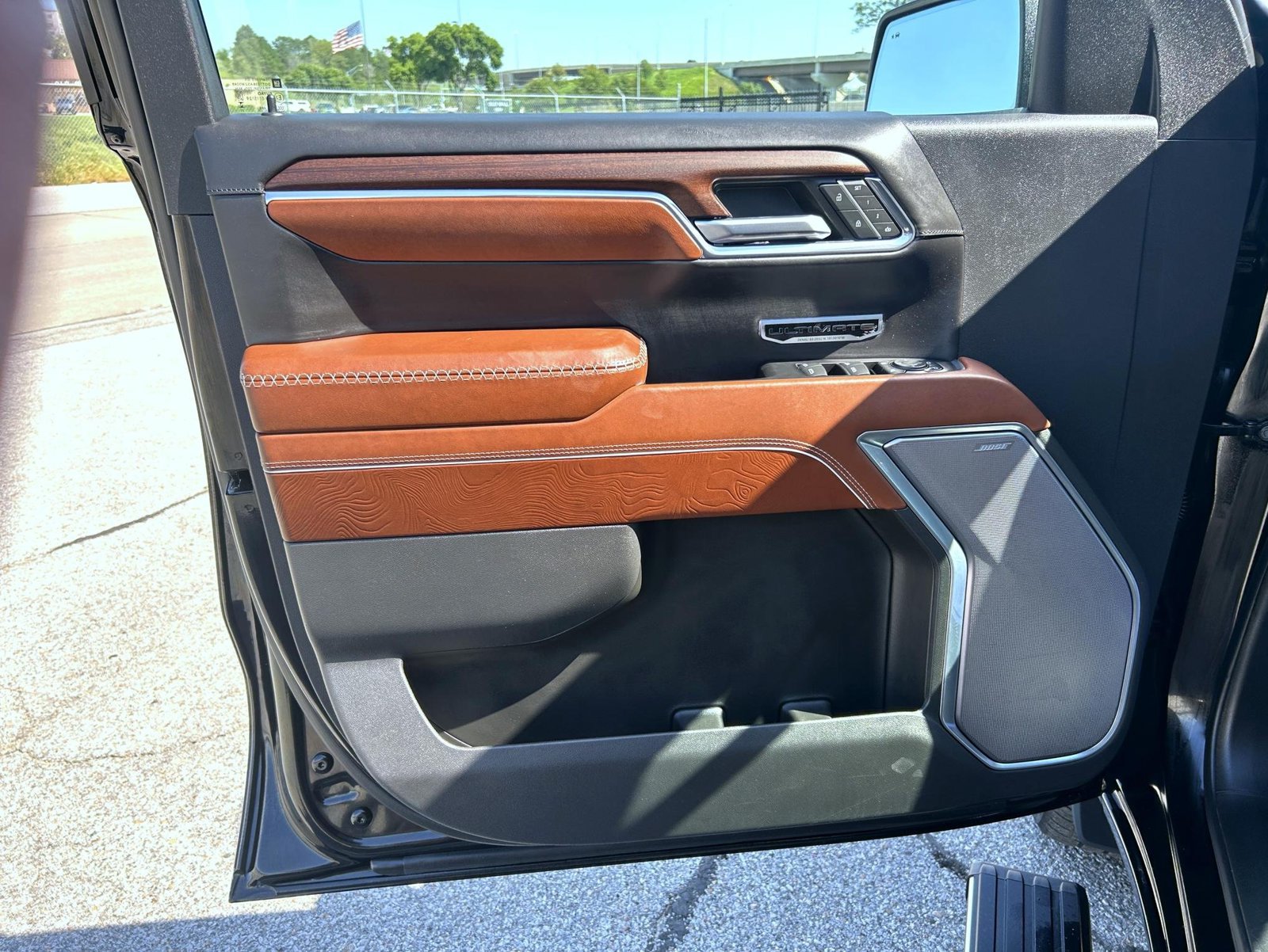 Used 2024 GMC Sierra 1500 Denali Ultimate AWD/4WD image 9