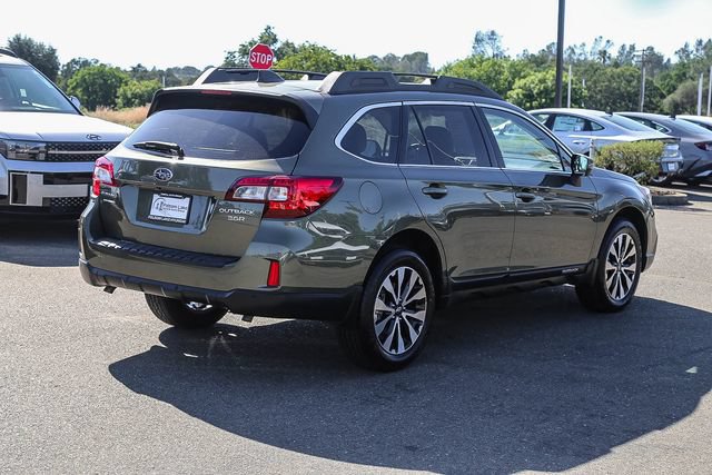Used 2017 Subaru Outback 3.6R Limited AWD/4WD image 5