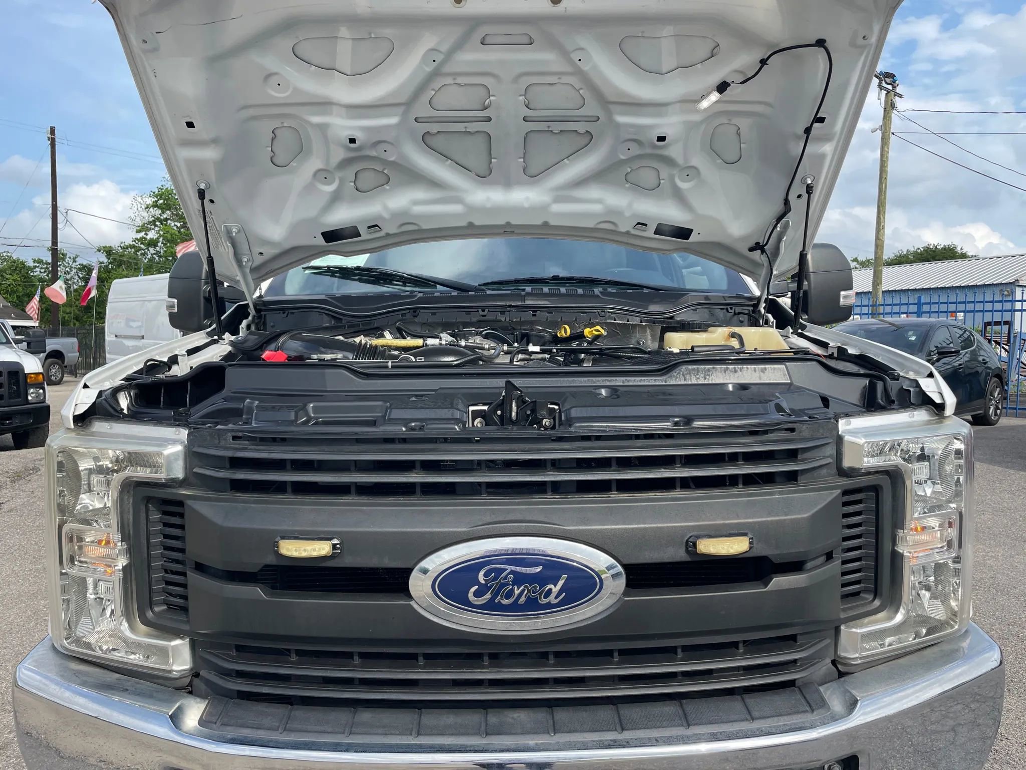 Used 2019 Ford F350 XL w/ Power Equipment Group image 5
