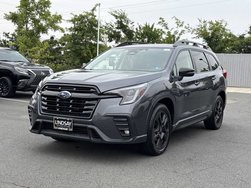 Used 2023 Subaru Ascent Onyx Edition AWD/4WD image 6