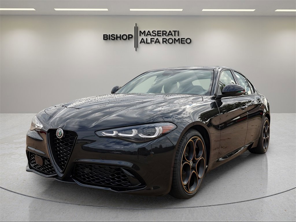 New 2025 Alfa Romeo Giulia w/ Driving Assist Package image 3
