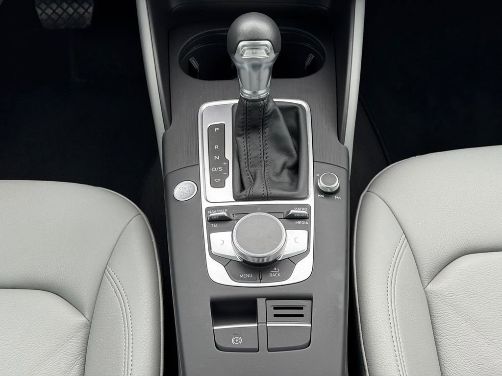 Used 2018 Audi A3 e-tron Prestige image 14