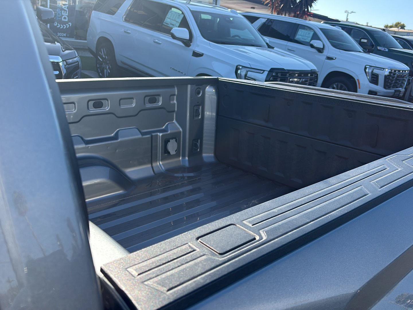 Used 2023 GMC Canyon Elevation w/ Convenience Package RWD image 16