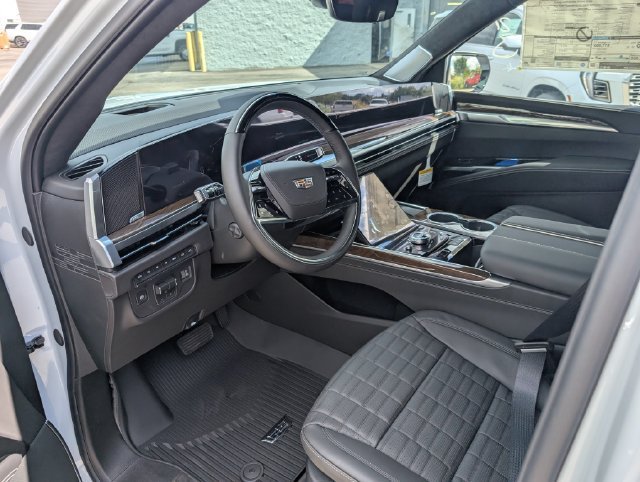 New 2026 Cadillac Escalade Platinum Sport w/ LPO, Floor Liner Package AWD/4WD image 16