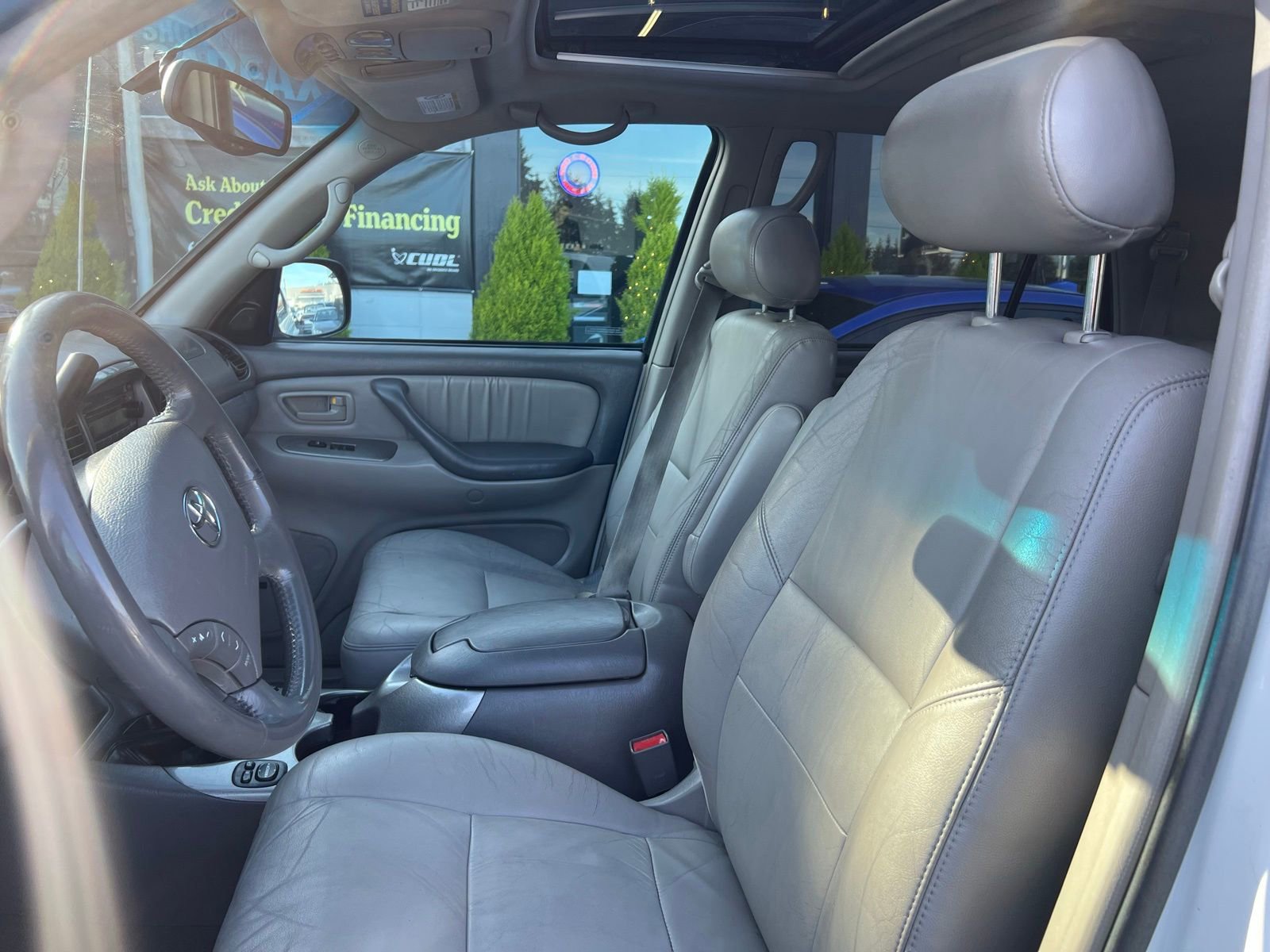 Used 2004 Toyota Sequoia Limited image 17