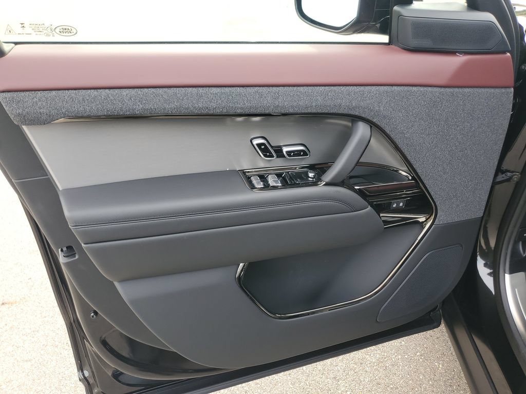 New 2026 Land Rover Range Rover Sport Dynamic SE AWD/4WD image 7
