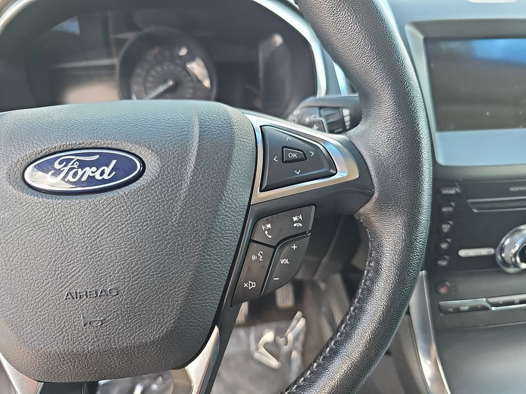 Used 2019 Ford Edge Titanium AWD/4WD image 18